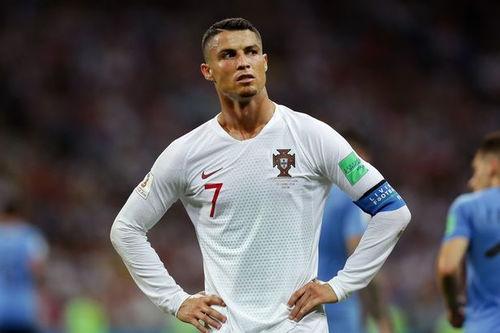 梅西得了世界杯的荣誉,那他是历史上的第一球星吗 「阿根廷球迷评论梅西得世界杯冠军」