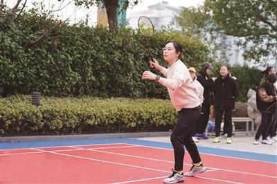 不能跑步能打羽毛球吗女生〖癌症患者服用靶向药期间,哪些运动是不能做的 〗