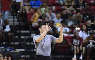 相比NBA顶级裁判的百万年薪,CBA裁判有多少呢 「cba注册裁判工资」