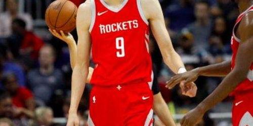 火箭下属毒蛇队,周琦在NBA是毒蛇队吗