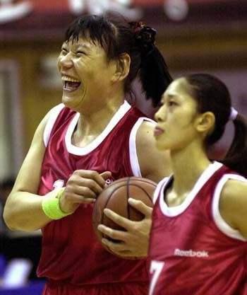 郑海霞担任八一女篮主教练，篮坛新故事开写啦！