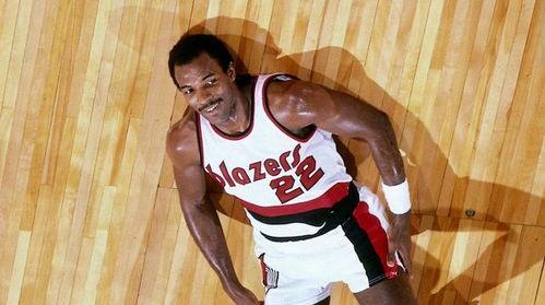 NBA得分后卫都有哪些？带你盘点那些场上“得分小炮”！