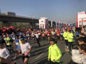 马拉松冠军跑步有多快啊,跑马拉松的最快记录是多少?