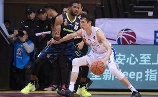 篮球外援的生活：场上飞人，场下也有一出“人生大剧”