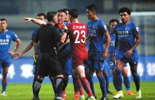 中超裁判球员冲突现场图片〖底线裁判再起争议吗 〗