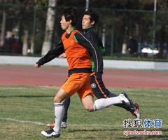 北京理工大学足球俱乐部有外援吗(中国足球运动员卢斌)