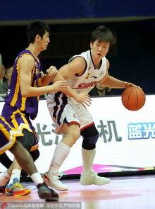 辽宁男篮vs浙江总决赛女明星的简单介绍〖在CBA全明星赛上采访郭艾伦的美女是谁,她有什么来历 〗