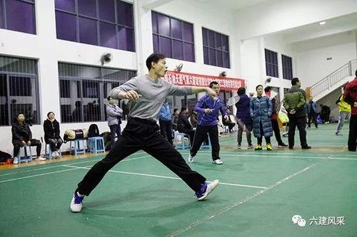 女生打羽毛球规律图片〖羽毛球说课〗