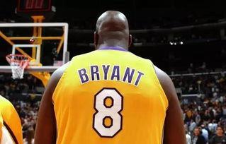 nba每年的球衣都不一样吗,为什么NBA一场赛里出现几种颜色不同的衣服