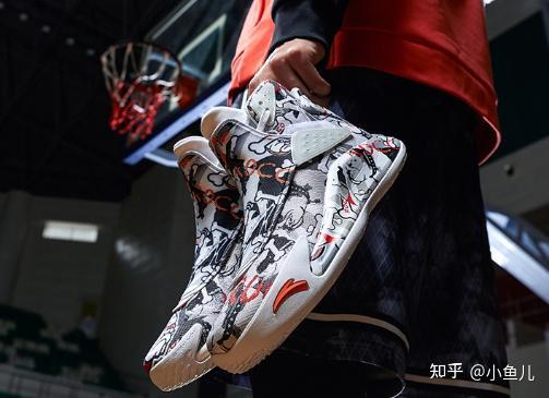 安踏KT篮球鞋水泥地后卫，真香还是踩雷？一篇告诉你买前必看！