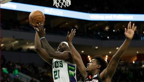 今天NBA休斯顿火箭队和迈阿密热火队的比赛,现在比分是多少 (热火队对火箭队)