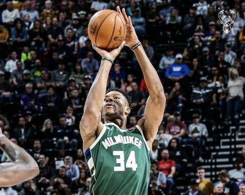 nba穿10号球衣的大前锋是谁〖罗德曼从活塞去公牛大概什么经过〗