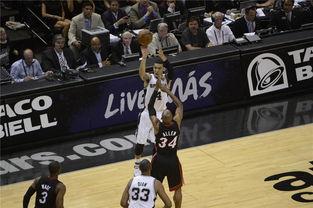 总决赛格林连续三分集锦〖为什么2016赛季NBA总*被称为史上最水总* 〗