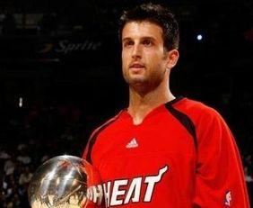 库里第一次总*戒指,NBA史上哪些总*戒指*看?