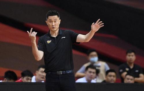 CBA联赛广东东莞银行队解说员为什么叫徐杰做徐老师 「2000年cba广东队队员」