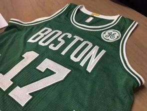 NBA凯尔特人球衣上的广告，谈笑间竟然也能掏出钱包！