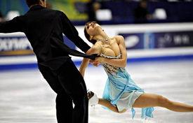 男女花样滑冰外国选手失误大赏：花滑赛场上的“惊喜瞬间”