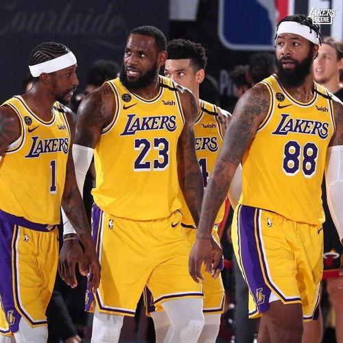 湖人总*壁纸卡通,有哪些关于nba湖人方面的壁纸?