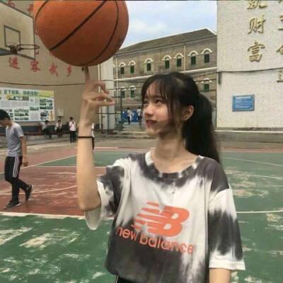 后卫篮球穿搭女生动漫头像，老司机带你飞！