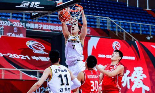 张镇麟全明星扣篮大赛事件盘点：飞起的小伙子惊艳全场