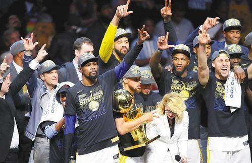 勇士队低位要球战术,说一下NBA历史上的矮球员。,不管他厉不厉害的都可以