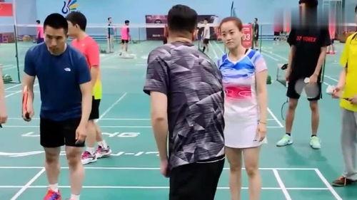 羽毛球偷后场杀球步伐〖羽毛球中的滑板调球是怎样的 〗