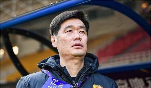 国产教练中,李霄鹏和李铁哪个人执教水平更高 「中超国产主教练都有谁」