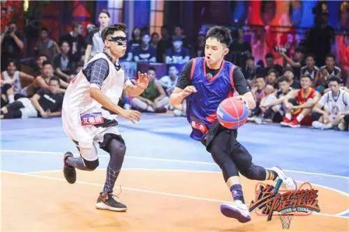 篮球5打5后卫跑位图片解析：玩转场上“灵魂领袖”的定位艺术