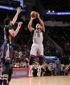 求中央五台NBA中间火箭队那一小段广告的背景音乐(火箭队现场解说视频)