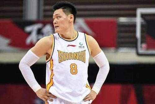 cba扣篮张宁,张父拿胡明轩垫脚提醒儿子,家境不太好的张宁成功逆袭