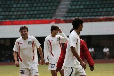 2009年中超的替补教练是谁〖山东鲁能泰山足球俱乐部历任教练〗