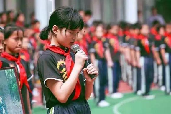 女宝宝篮球队服装搭配指南：萌娃也能帅炸天！